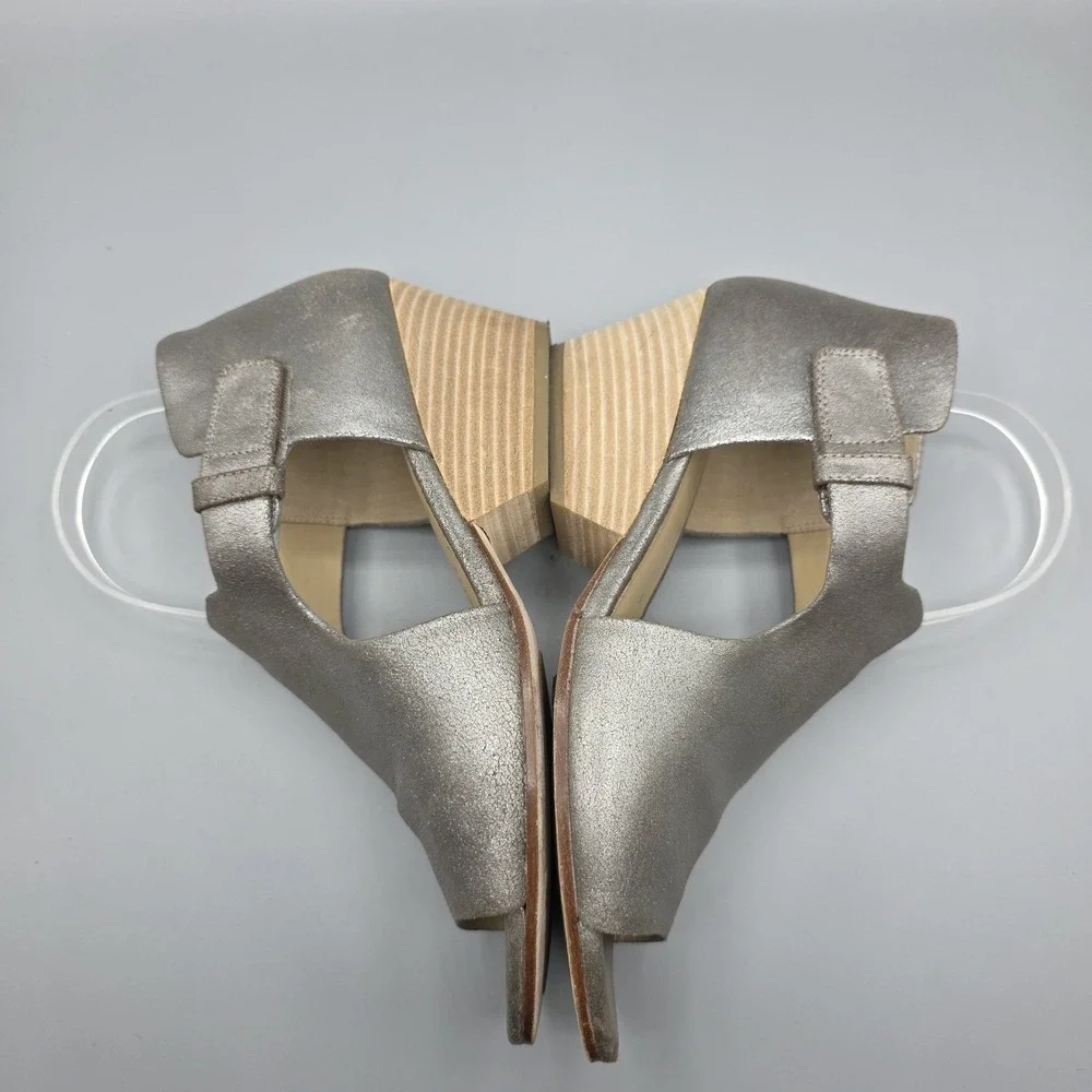 Eileen Fisher Iris Sandals Womens 9.5 Pewter Leather Block Heel Adjustable Strap